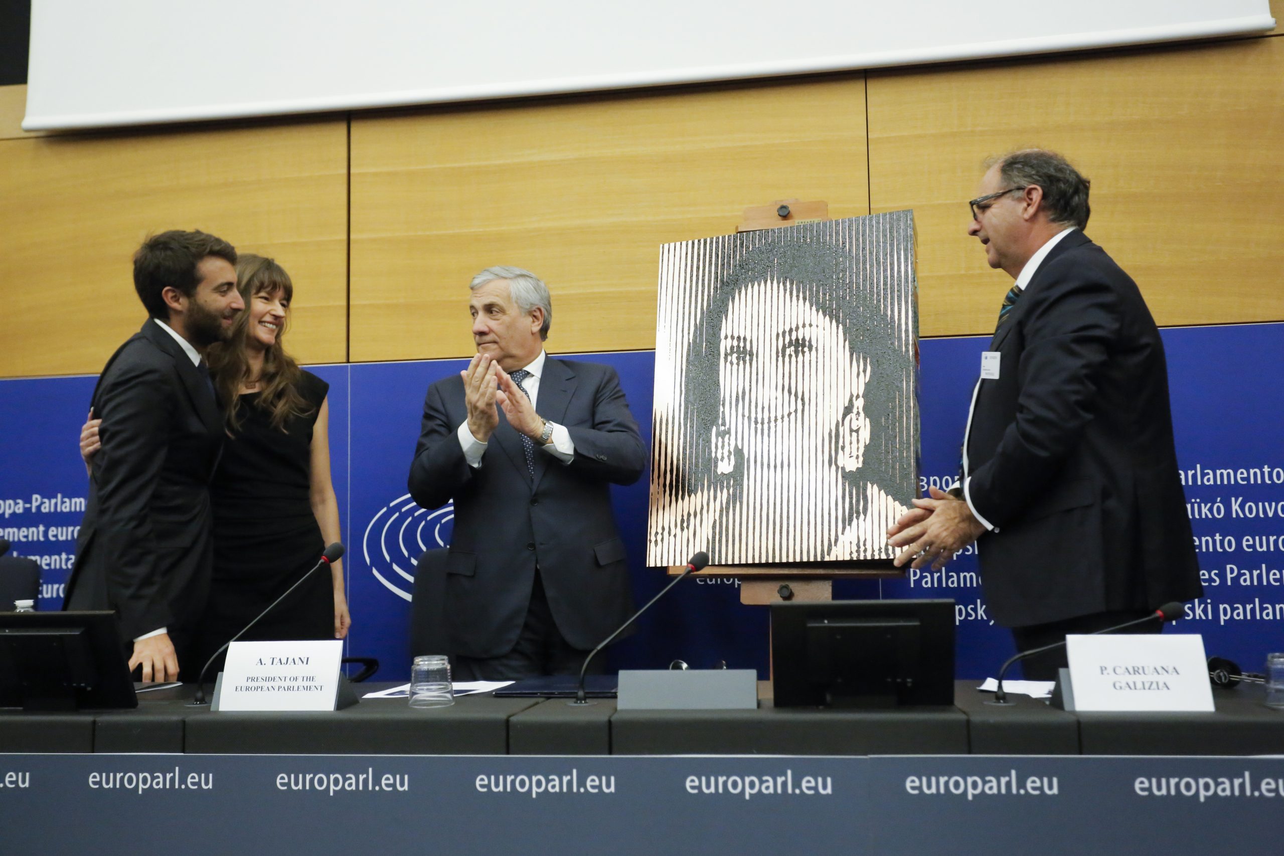 © European Union 2018 - Source : EP, DAINA LE LARDIC, Unveiling ceremony of the portrait of Daphne CARUANA GALIZIA. Ceremony in the presence of Antonio TAJANI, President of the European Parliament and family members of Ms CARUANA GALIZIA