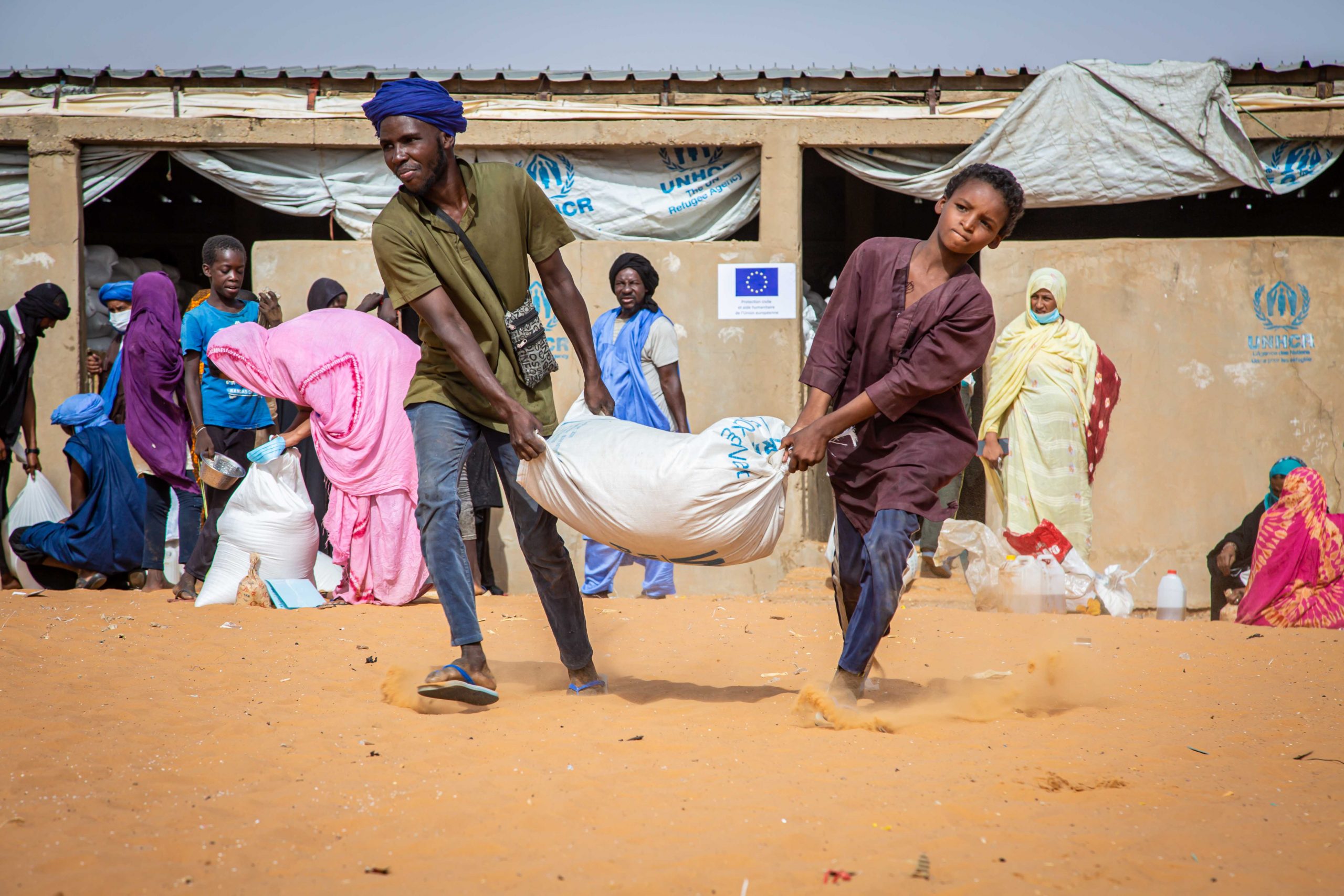 ©UNICEF, 2021, Source: EC - Audiovisual Service, Since the beginning of the covid-19 pandemic, the WFP has been organizing food (rice, oil, salt, sugar) and cash distributions every two months to help some 63,000 Malian refugees in the Mbera camp located on the border with Mali. This distribution is co-organized with the UNHCR, which also distributes soap to improve hygiene in households.